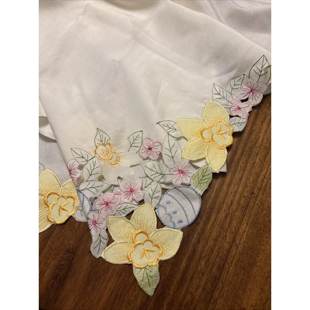 Embroidered Easter Table Cloth Poly‎ Satin Daffodils Easter Eggs 58